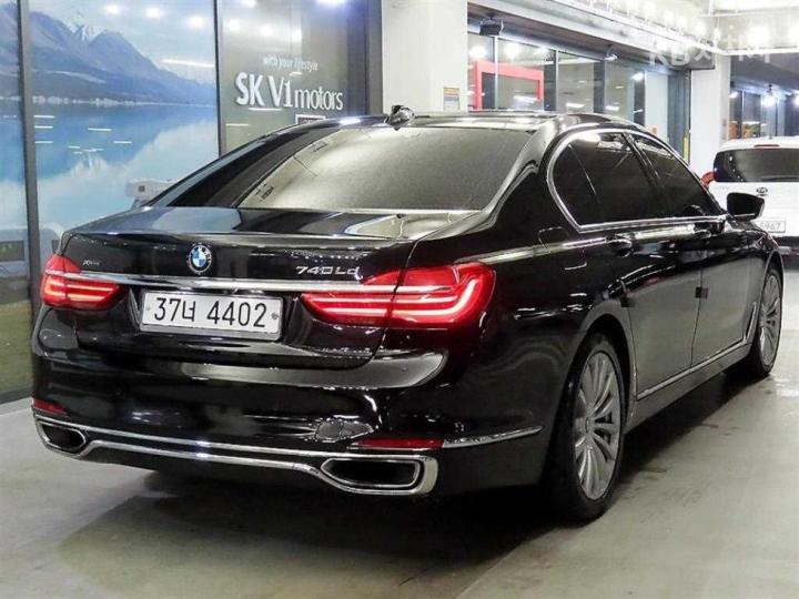 BMW 7 Series G11 740Ld xDrive Base Type 5
