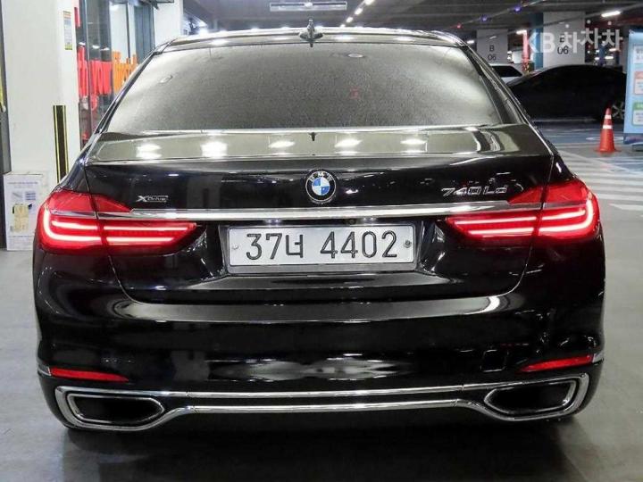 BMW 7 Series G11 740Ld xDrive Base Type 6