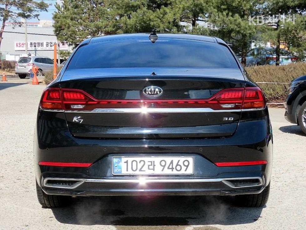 2020 - kia k7