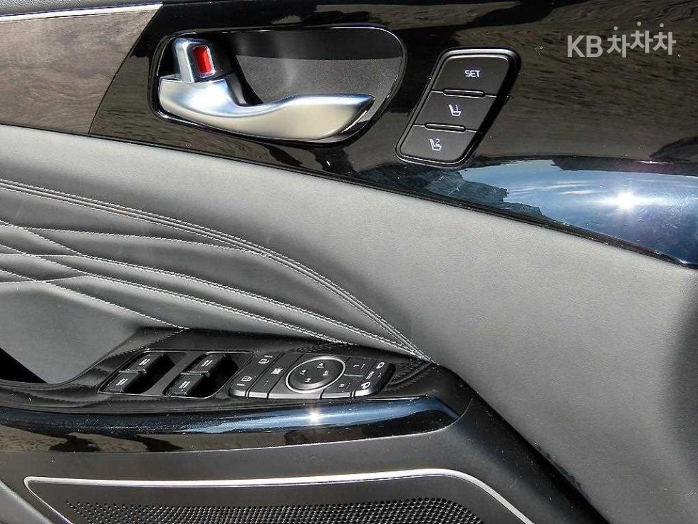 2020 - kia k7