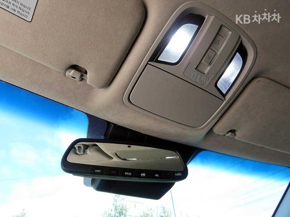 2020 - kia k7