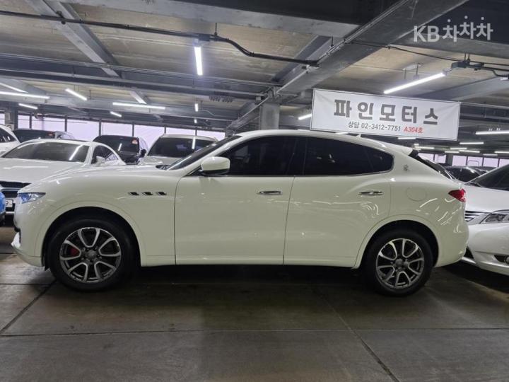 Maserati Levante 3.0 Diesel AWD Base Type 7