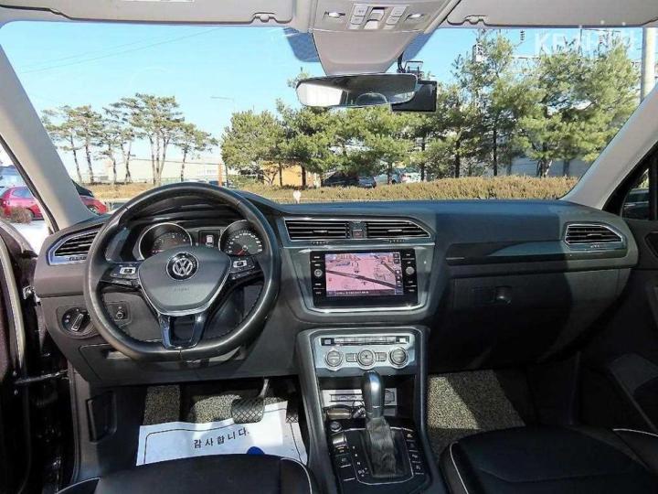 Volkswagen Tiguan 2.0 TDI Prestige 8