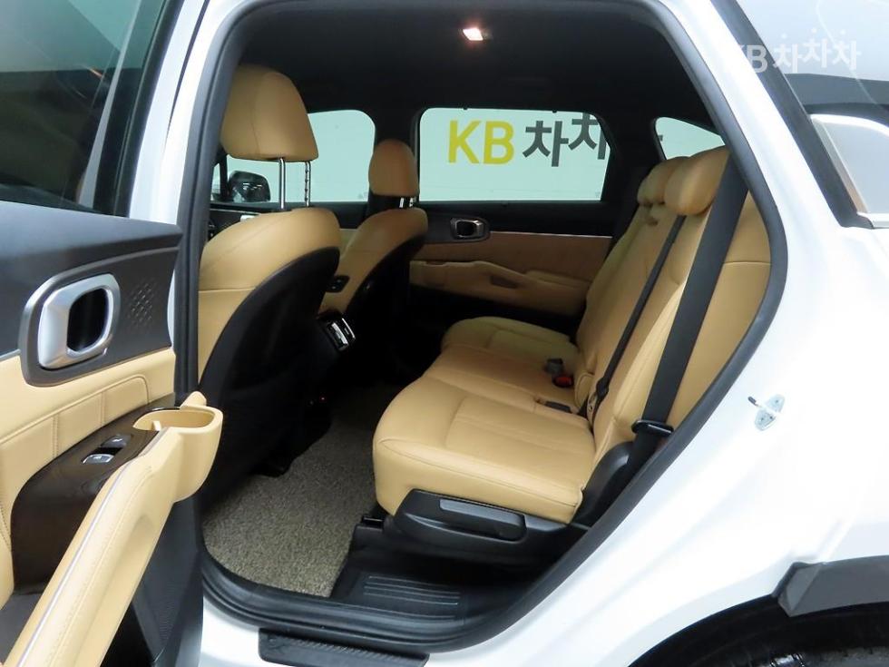 Kia Sorento — miniaturë 13
