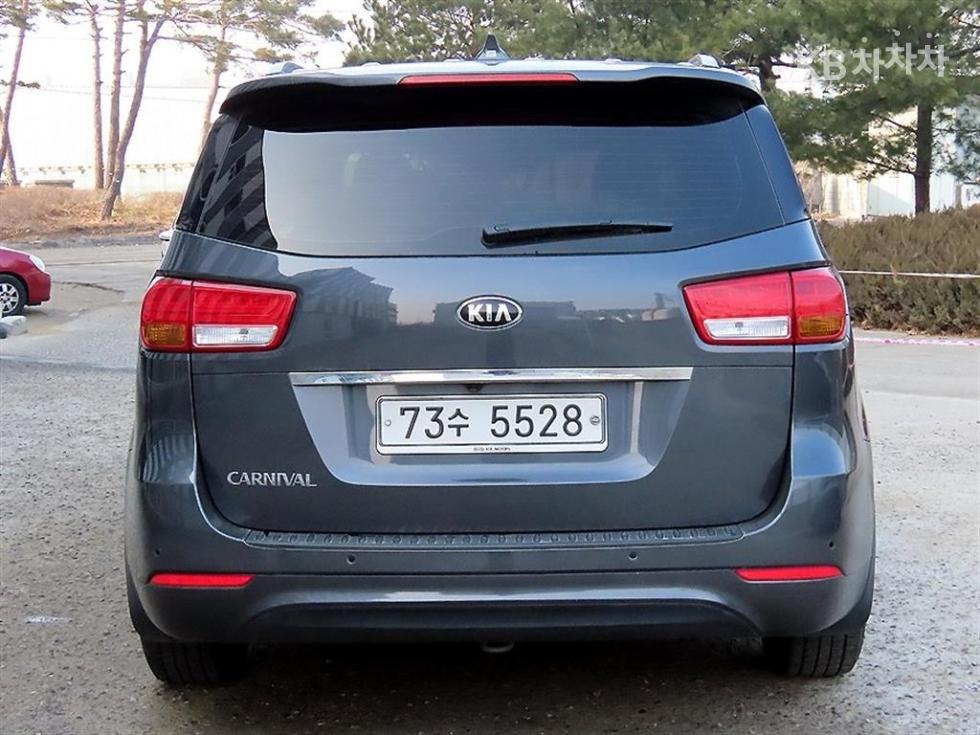 2017 - kia carnival