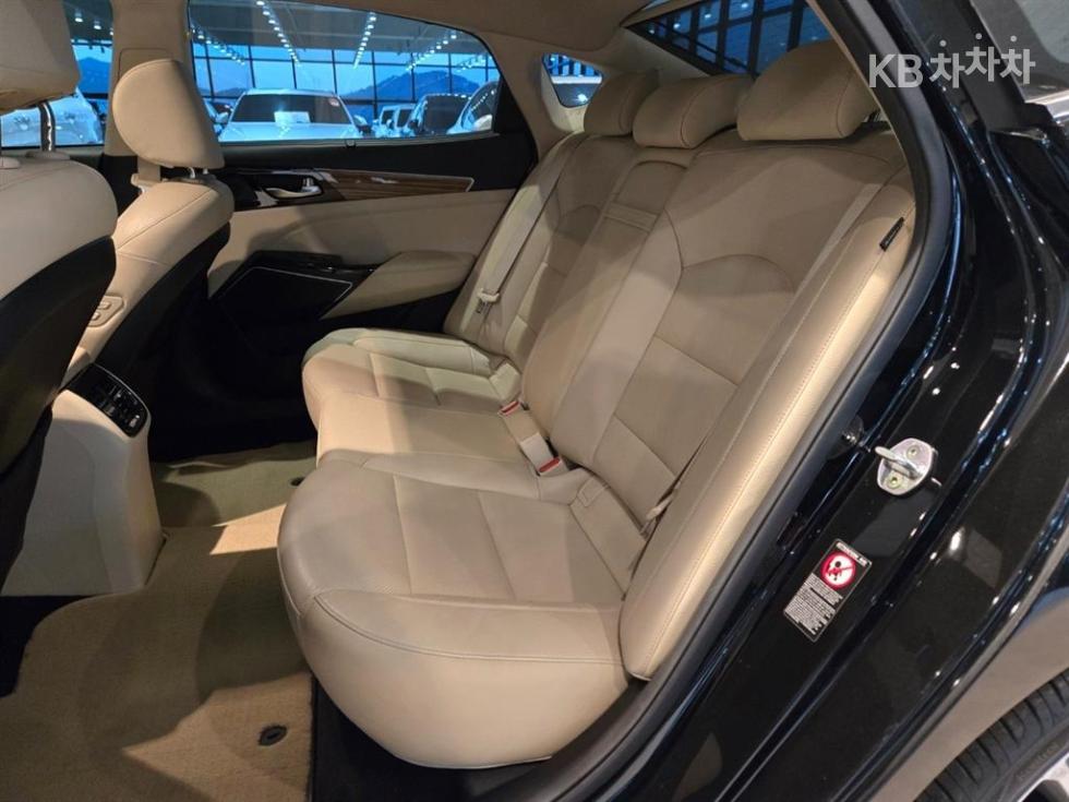 2016 - kia k7