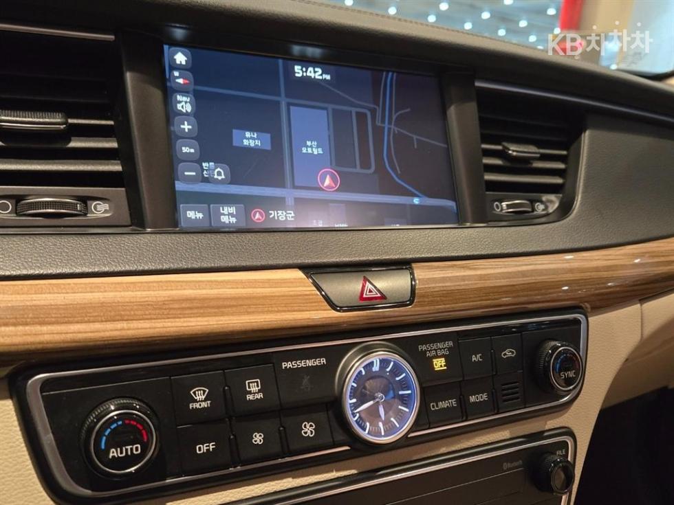 2016 - kia k7