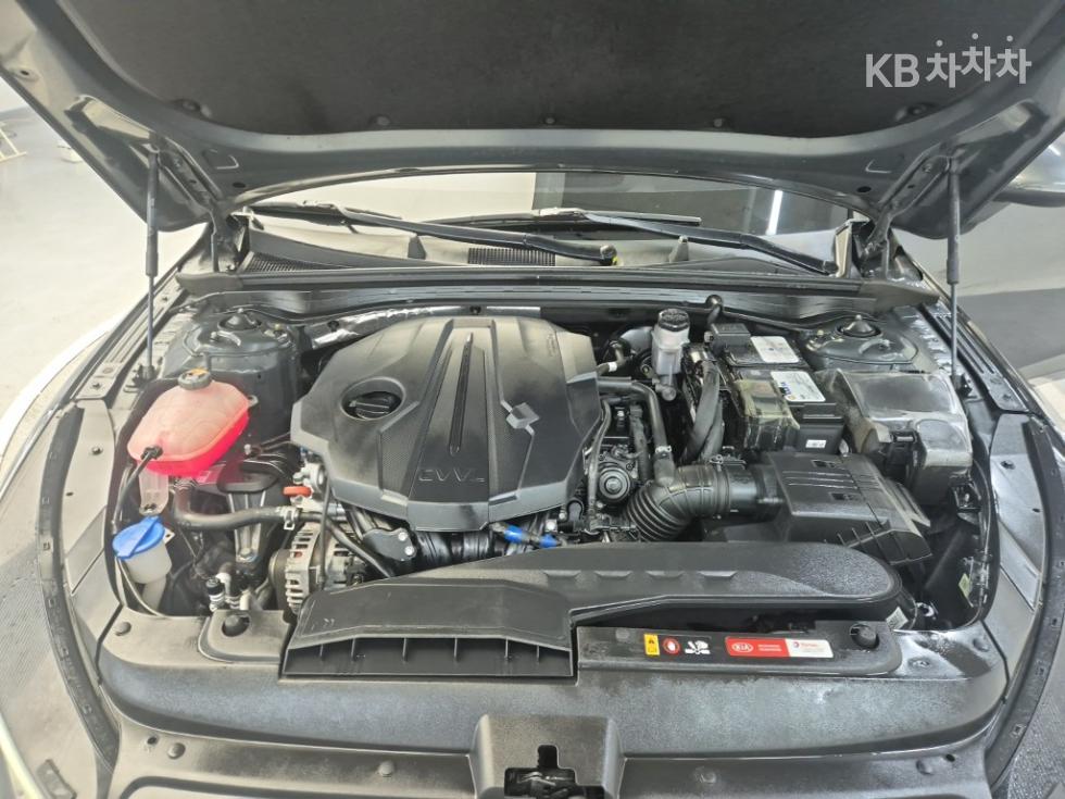 2021 - kia k5
