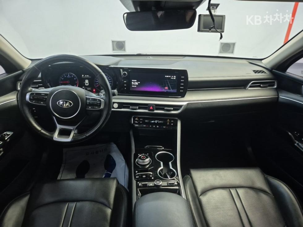 2021 - kia k5