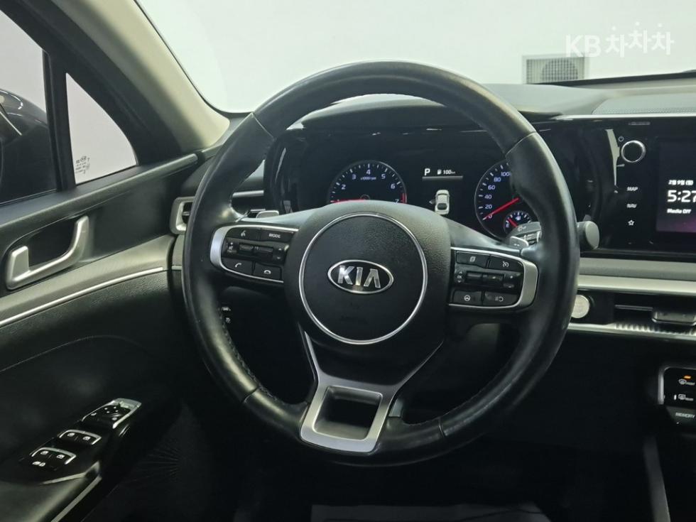 2021 - kia k5