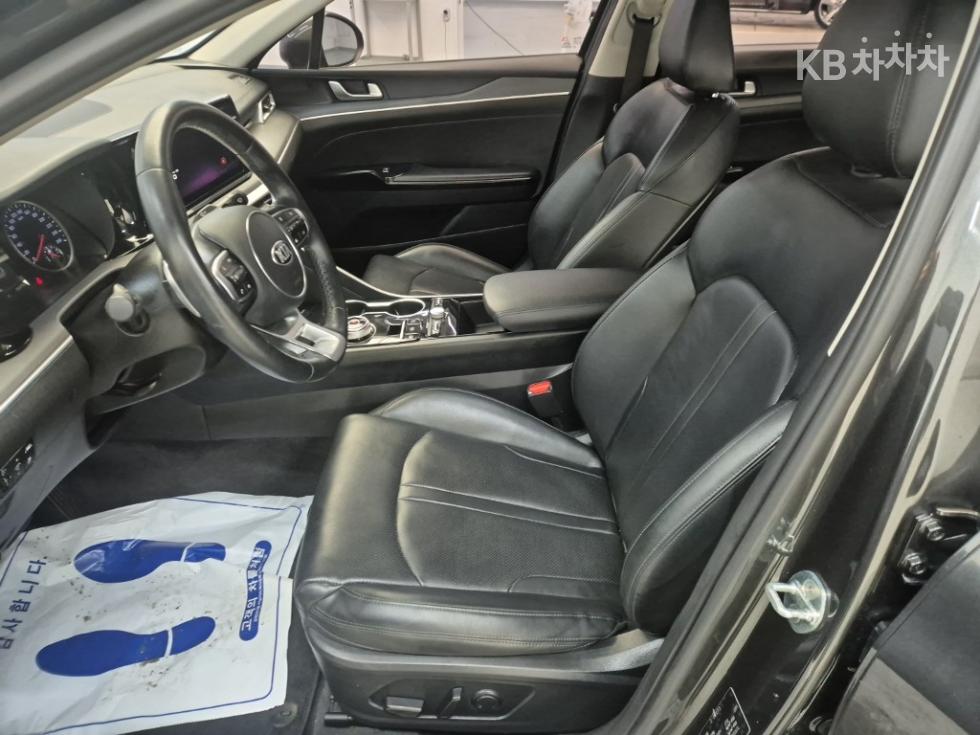 2021 - kia k5