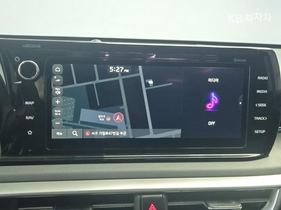 2021 - kia k5