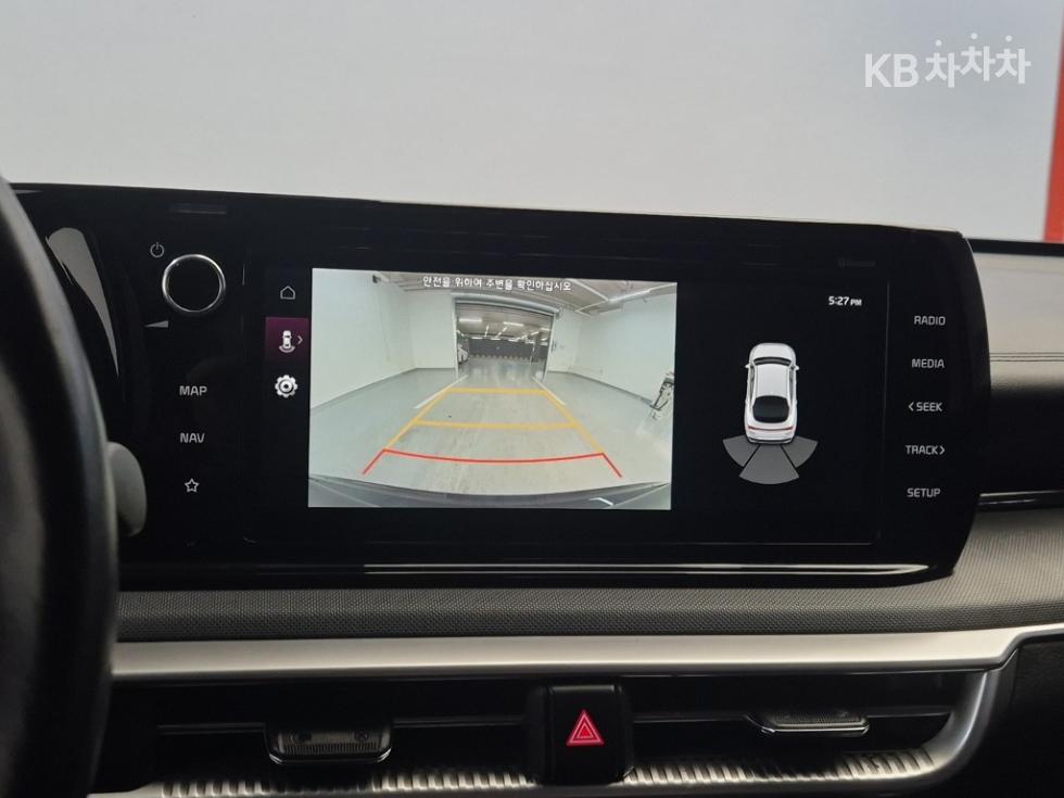 2021 - kia k5