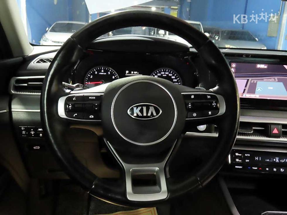 2020 - kia k5