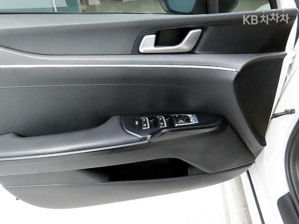 2020 - kia k5