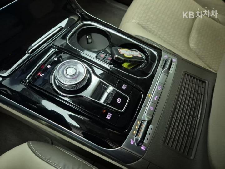 Kia Carnival High Limousine G3.5 GDI Signature 9