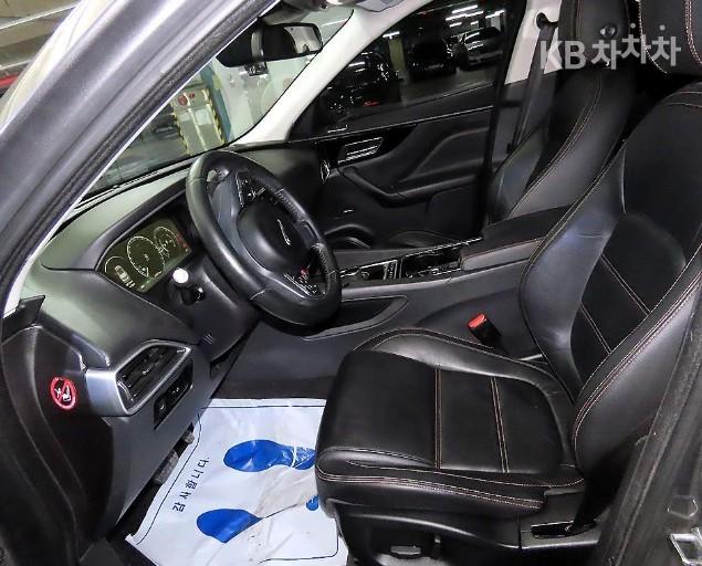 Jaguar F-PACE 20d PRESTIGE 6