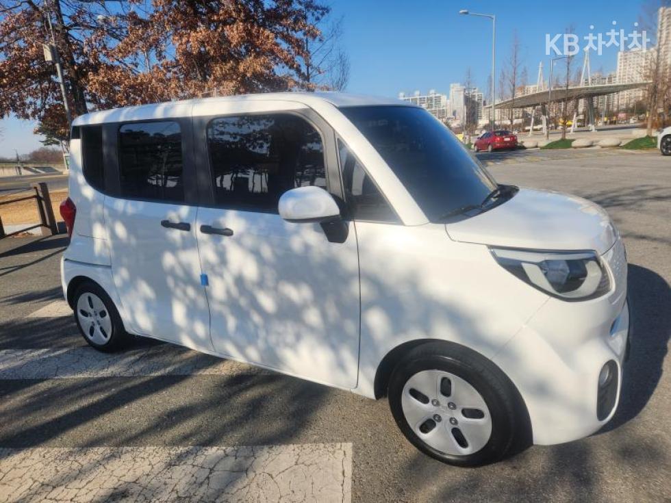 2022 - kia ray