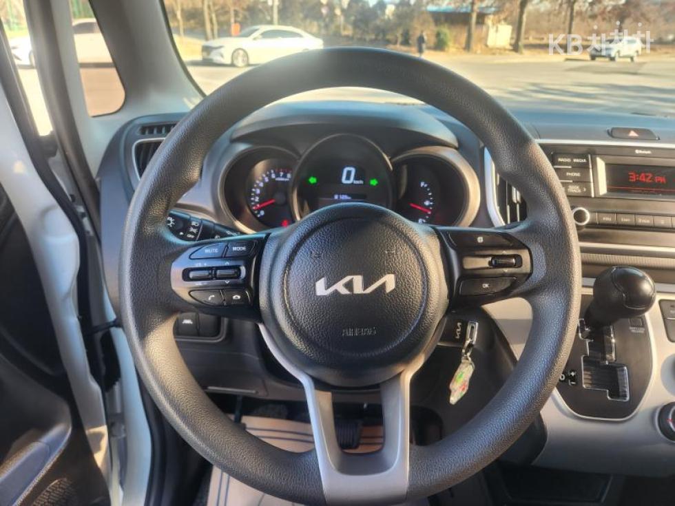 2022 - kia ray