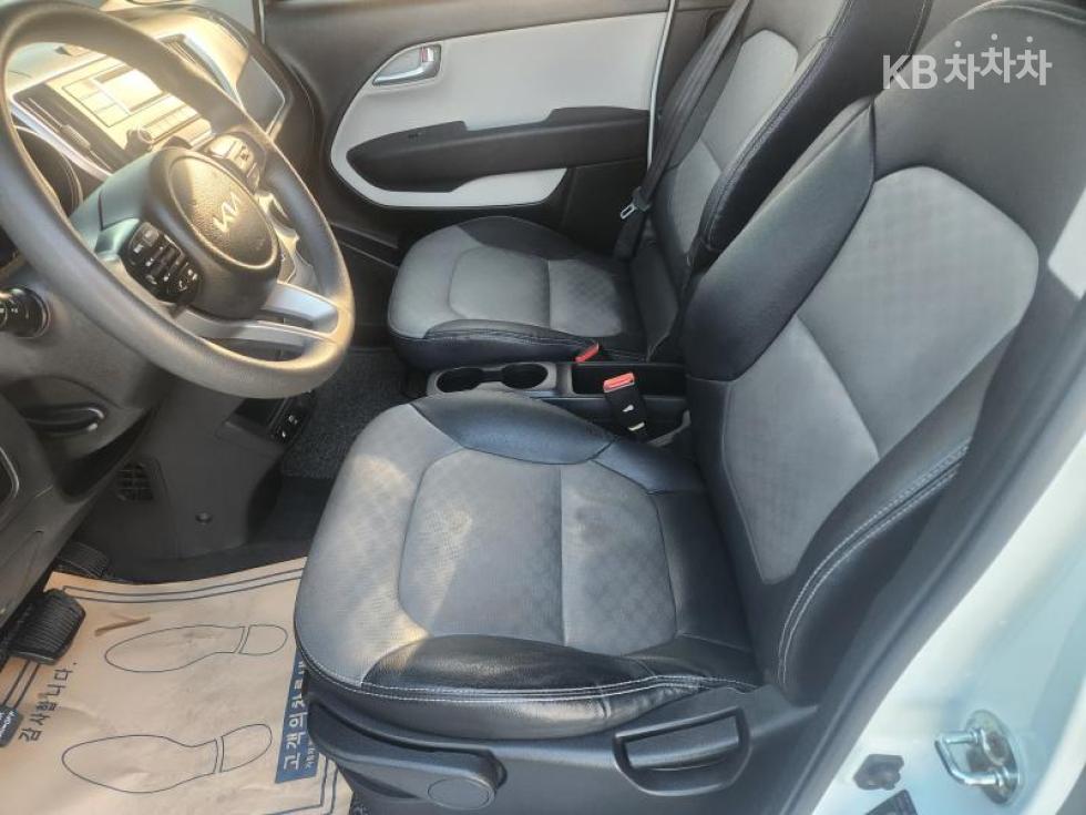 2022 - kia ray