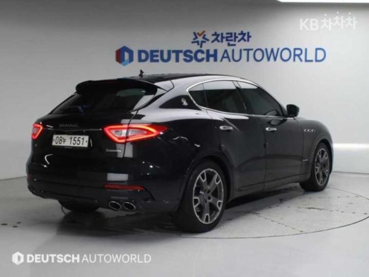 Maserati Levante 3.0 Diesel AWD GranSport 3