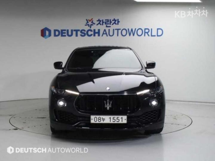 Maserati Levante 3.0 Diesel AWD GranSport 4