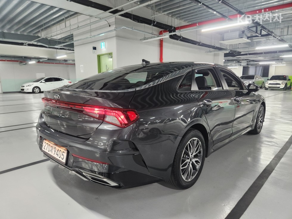 2021 - kia k5