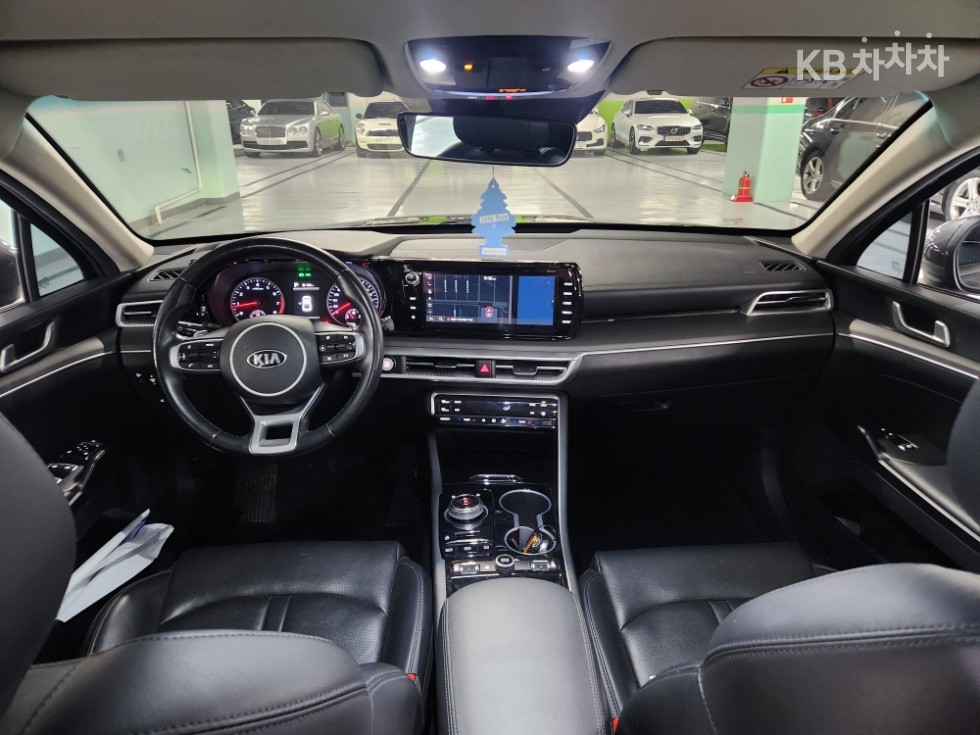2021 - kia k5