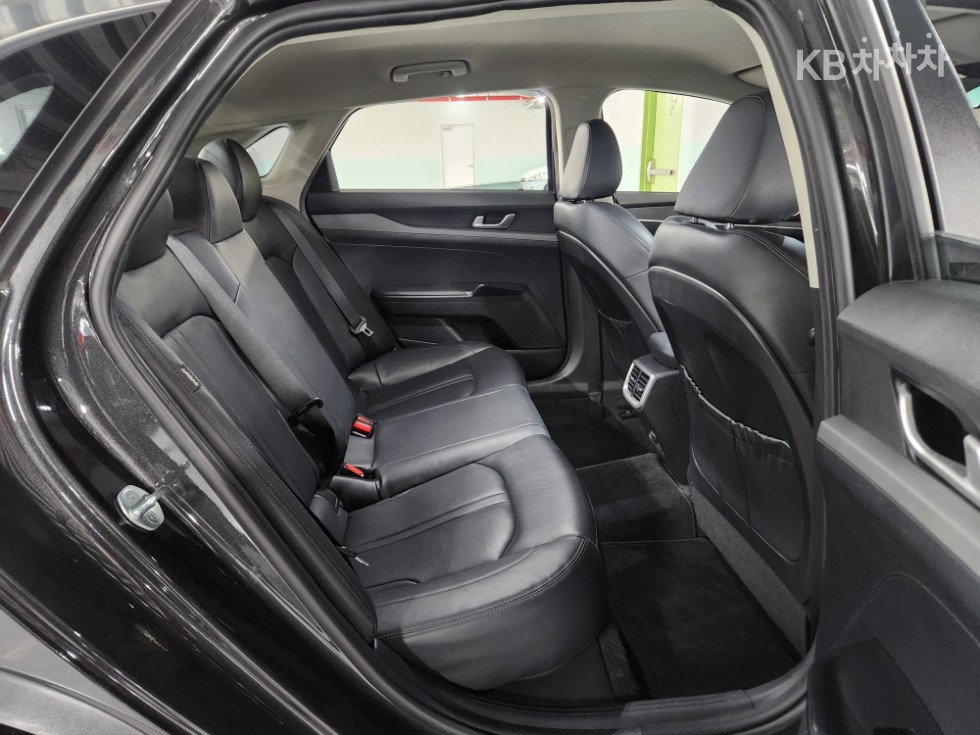 2021 - kia k5