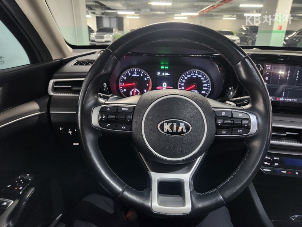 2021 - kia k5