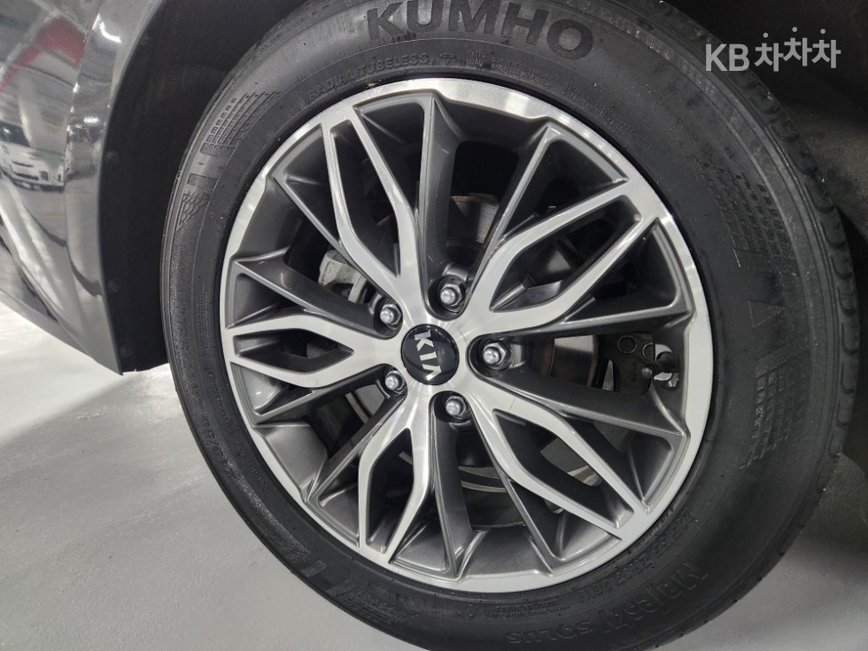 2021 - kia k5