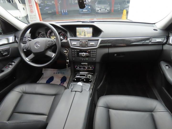 Mercedes-Benz E-Class New E220 CDI Avantgarde W212 6