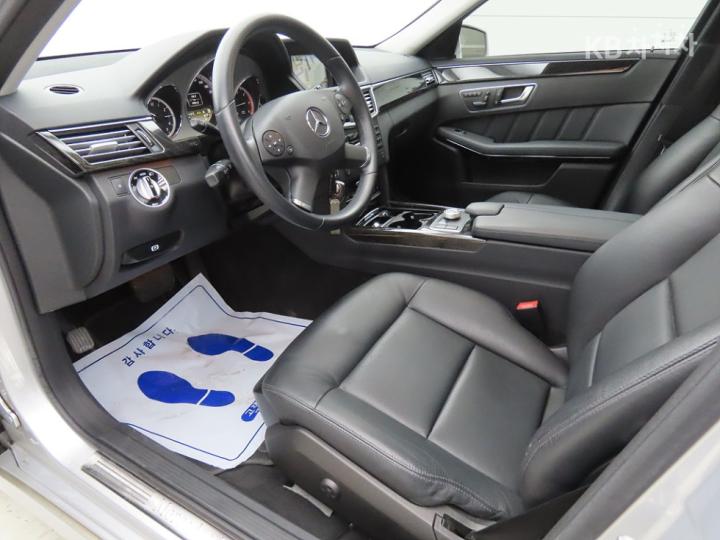 Mercedes-Benz E-Class New E220 CDI Avantgarde W212 7