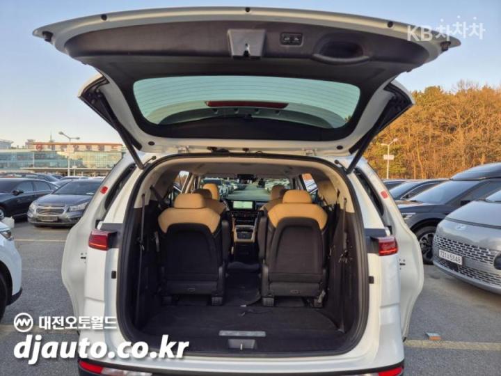 Kia Carnival D2.2 Noblesse 10