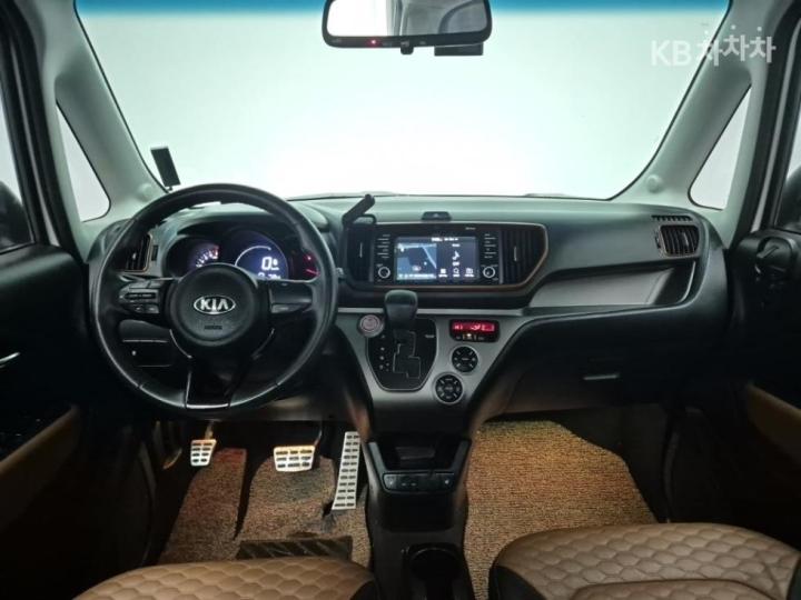 Kia Ray 1.0 LPI Prestige 8
