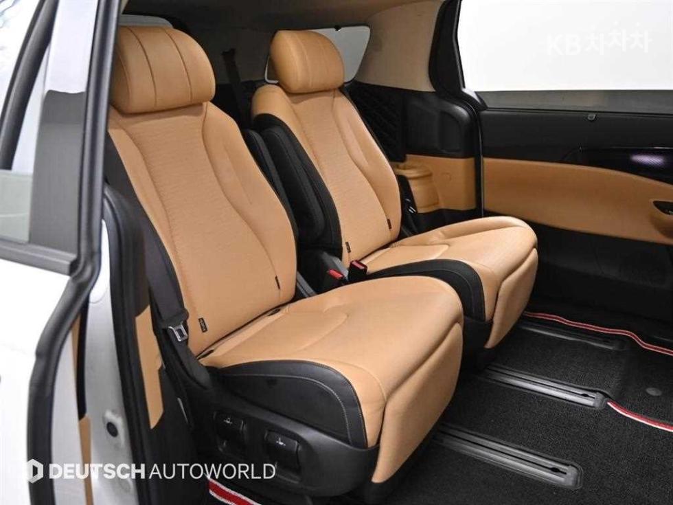 2021 - kia carnival