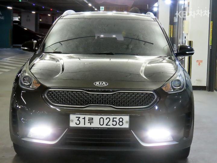 Kia Niro 1.6 Prestige 3