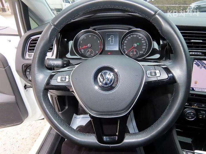 Volkswagen Golf 1.4 TSI MK7 Premium 9