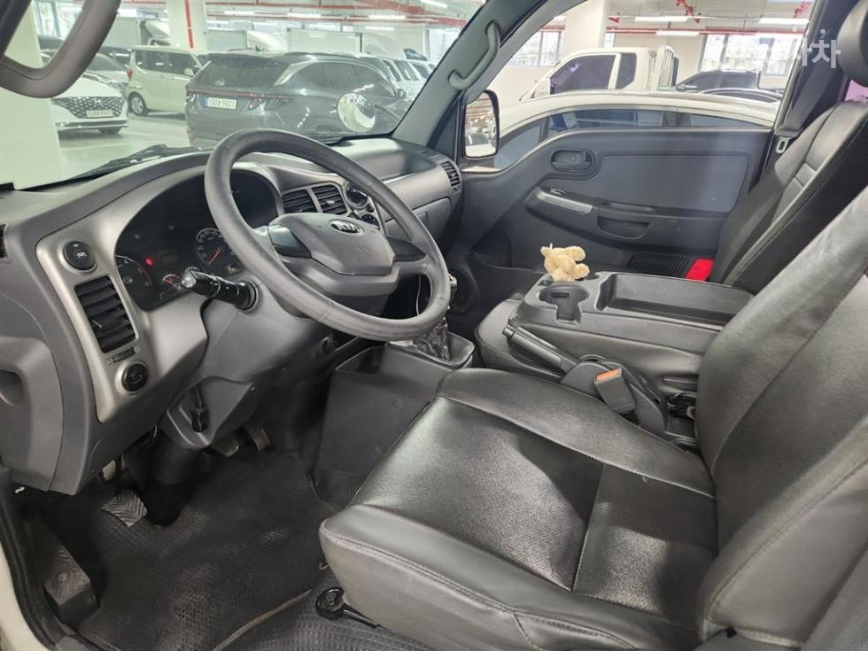 2016 - kia bongo iii