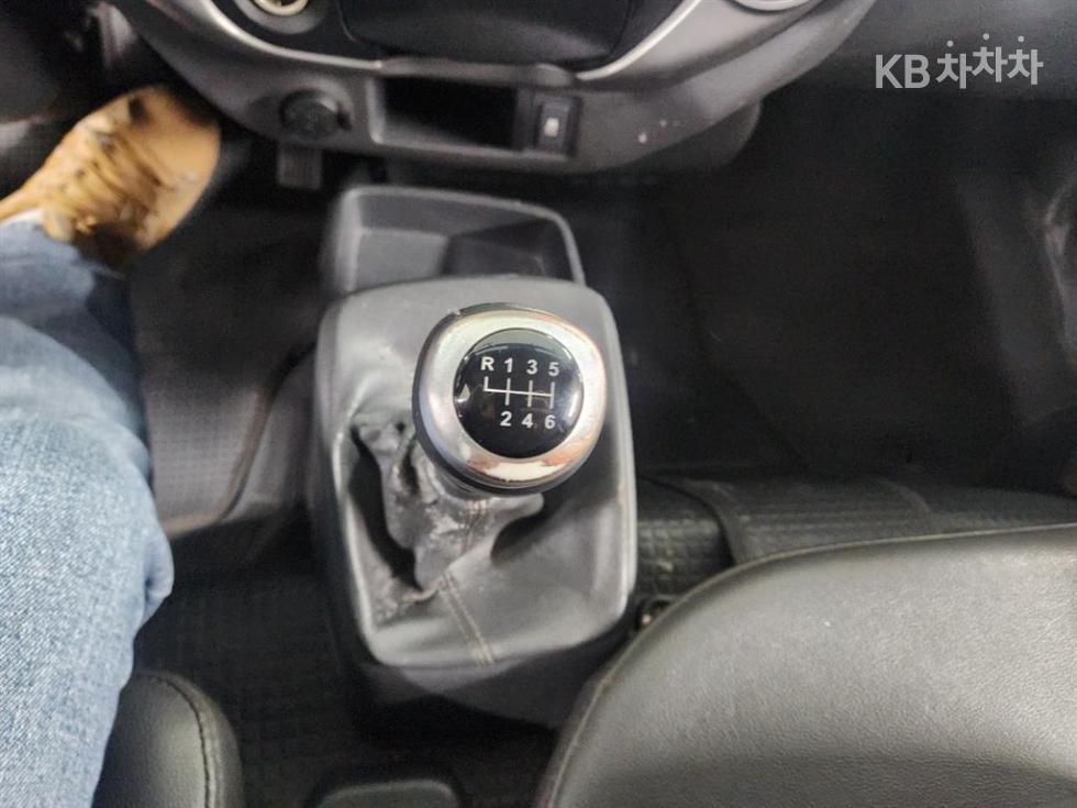 2016 - kia bongo iii