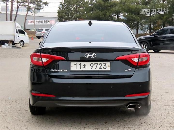 Hyundai Sonata LF LPI Premium Regular 5