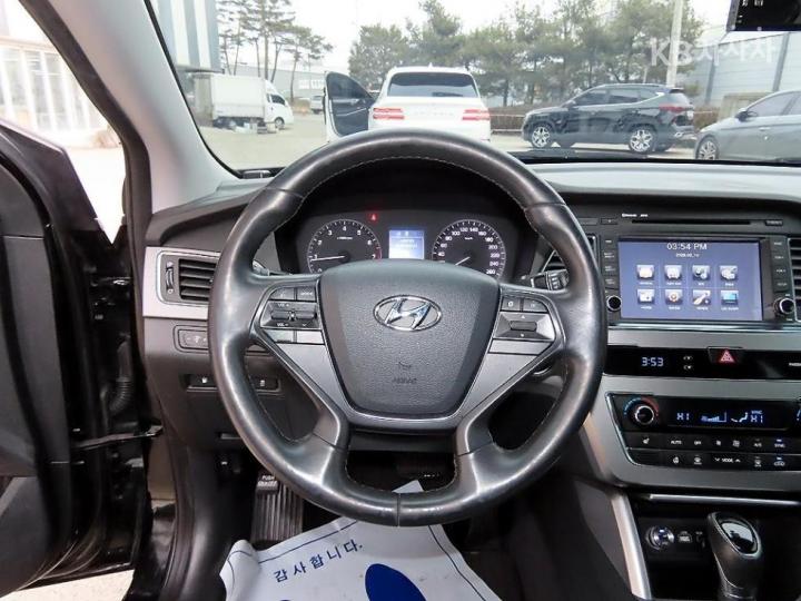 Hyundai Sonata LF LPI Premium Regular 9
