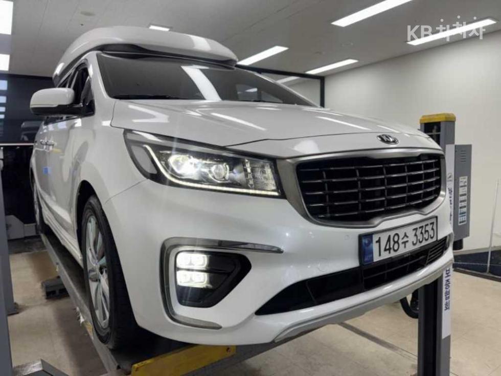 2020 - kia carnival