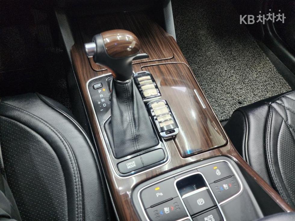 2016 - kia k7