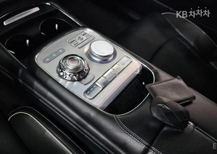 Genesis G90 RS4 3.5T AWD Base Type 10