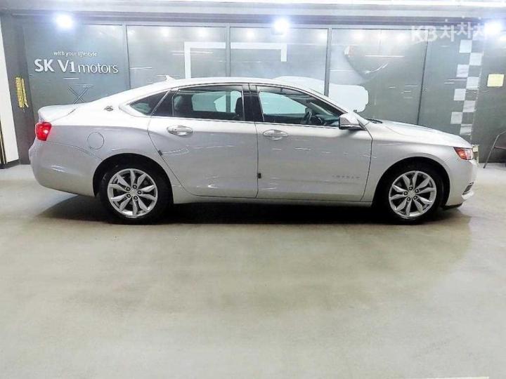 Chevrolet Impala 2.5 LT 4