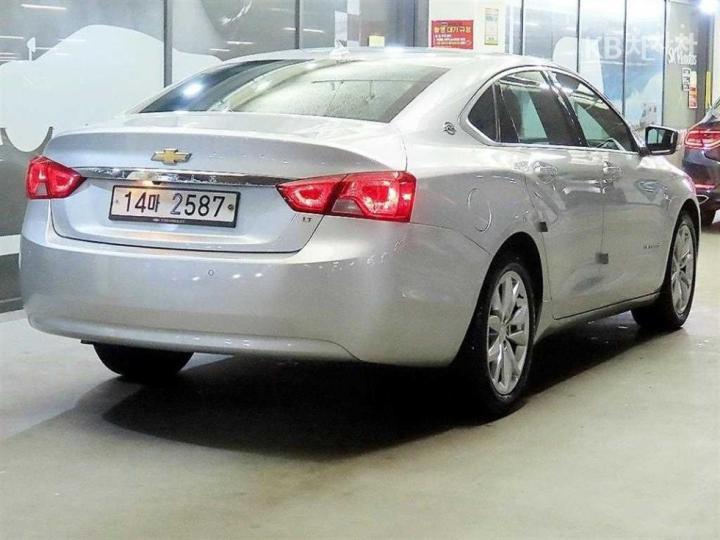 Chevrolet Impala 2.5 LT 5