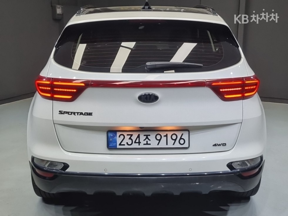 2021 - kia sportage