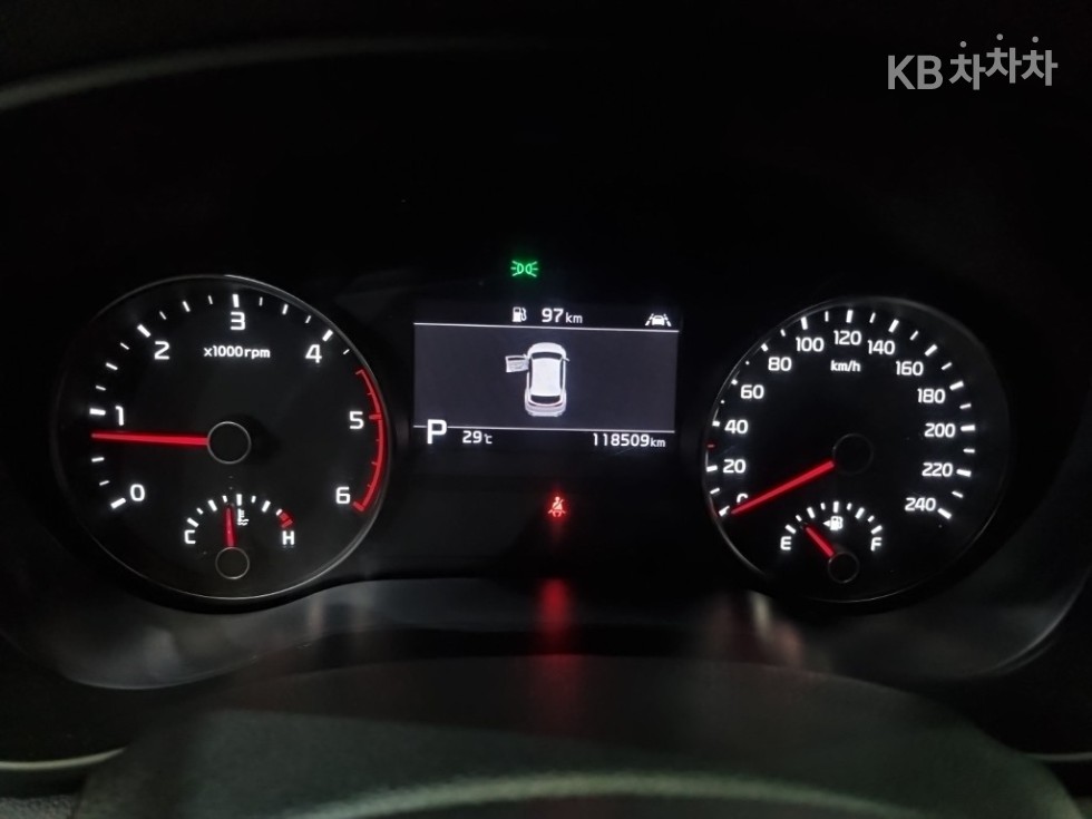 2021 - kia sportage