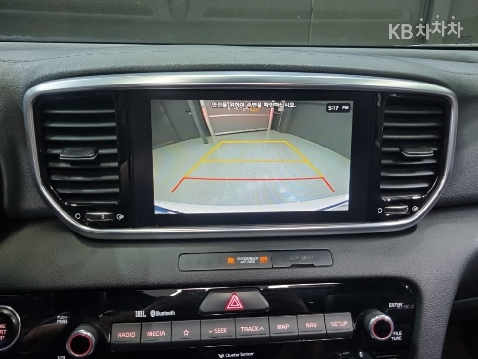 2021 - kia sportage